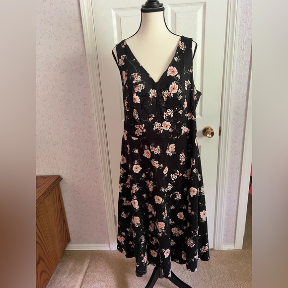 Torrid floral plus size kneelength, A-line dress - Picture 1 of 2